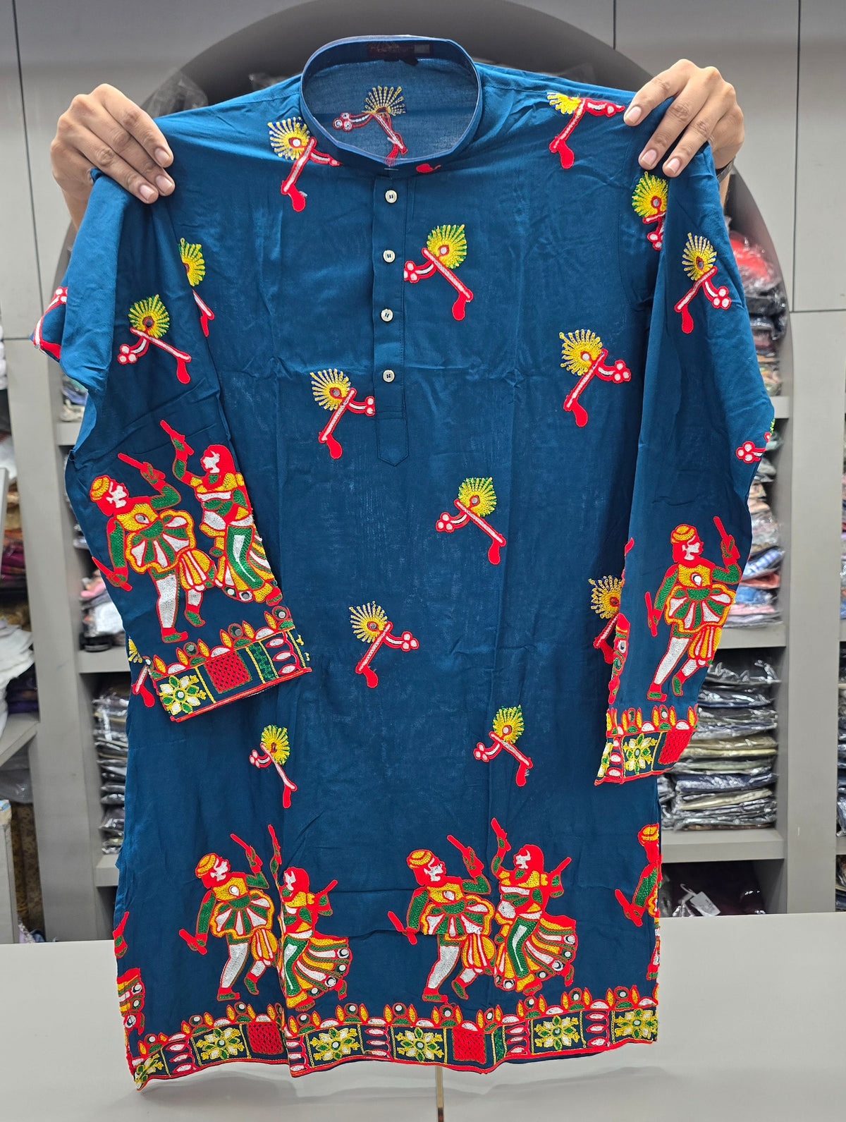 Raas Rang Gamthi Embroidered Kurta